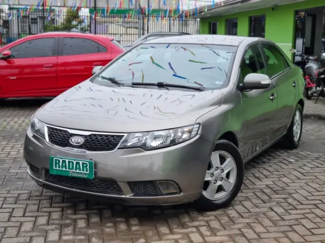 Carro Kia Cerato 2013 1.6 16V