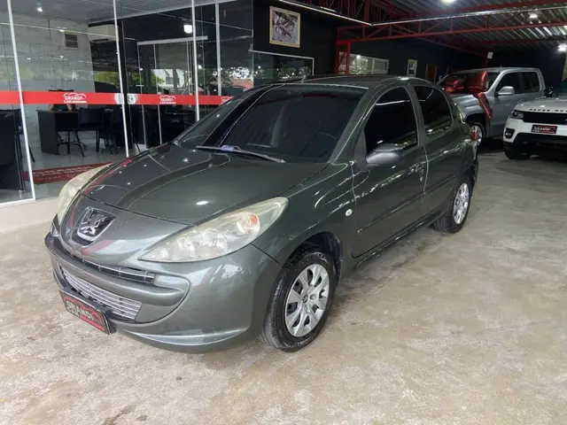 Carro Peugeot 207 2013 Hatch XR 1.4 8V (flex) 4p