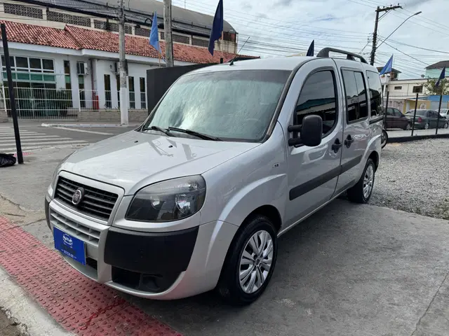 Carro Fiat Doblò 2021 Essence 1.8 16V (Flex)