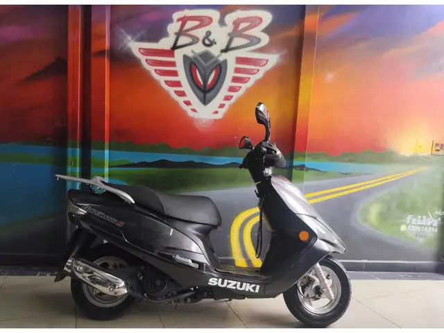 Moto Suzuki Burgman 2015 125i