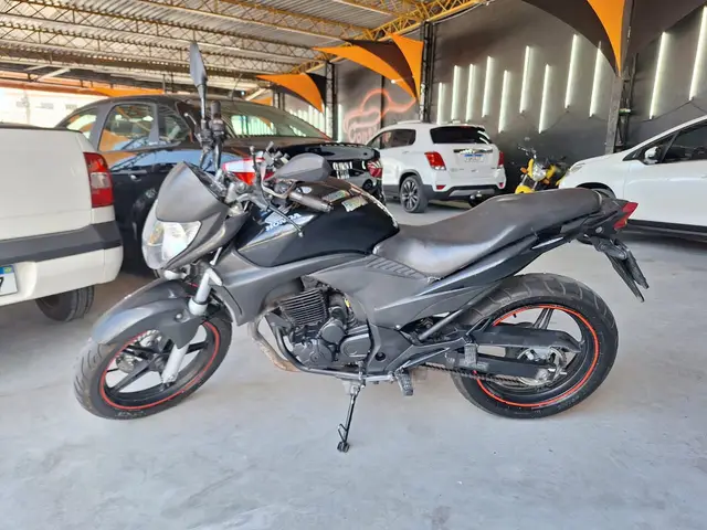 Moto Honda CB 300R 2010 Standard