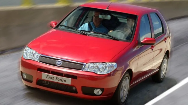 5 carros da Fiat até R$ 30 mil que não pagam mais IPVA a partir de 2026 