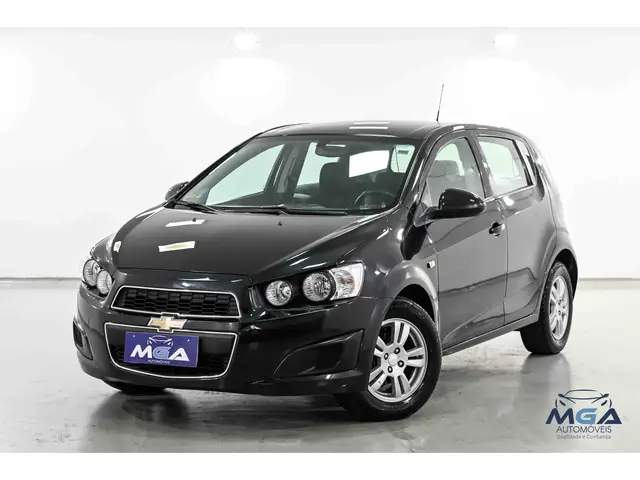 Carro Chevrolet Sonic 2013 Hatch LT