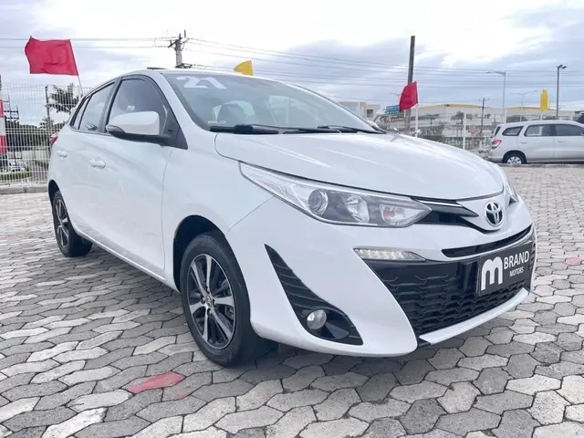Carro Toyota Yaris 2021 1.5 XLS Connect CVT (Flex)