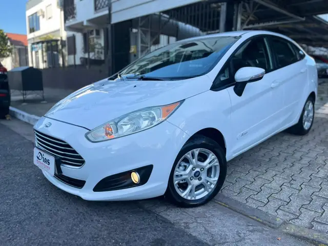 Carro Ford New Fiesta Sedan 2016 1.6 SE PowerShift (Flex)