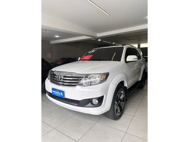 Carro Toyota Hilux SW4 2013 SR 2.7 4X2 (Aut)