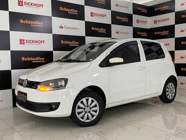 Carro Volkswagen Fox 2014 1.0 TEC (Flex) 2p
