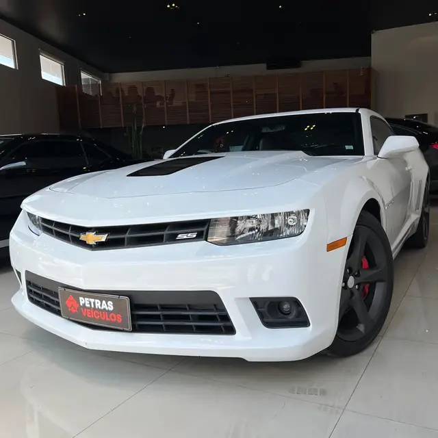 Carro Chevrolet Camaro 2015 SS 6.2