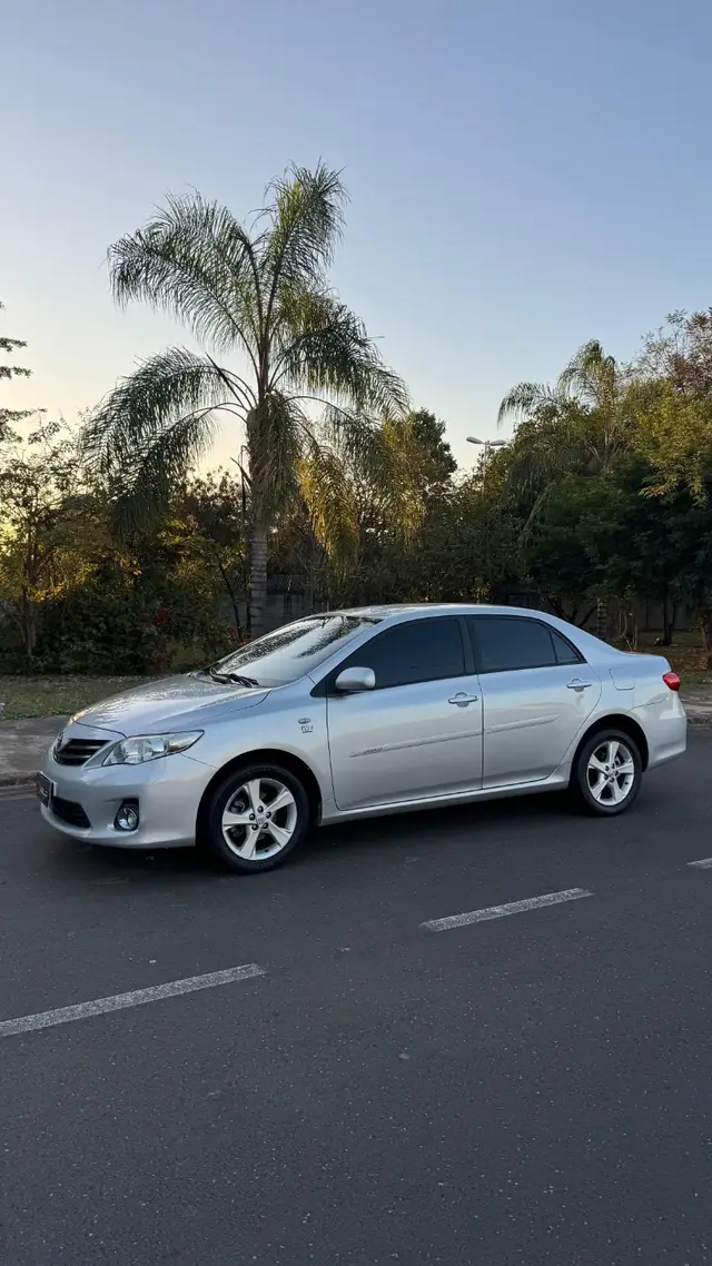 Carro Toyota Corolla 2013 Sedan 1.8 Dual VVT-i GLI (flex)
