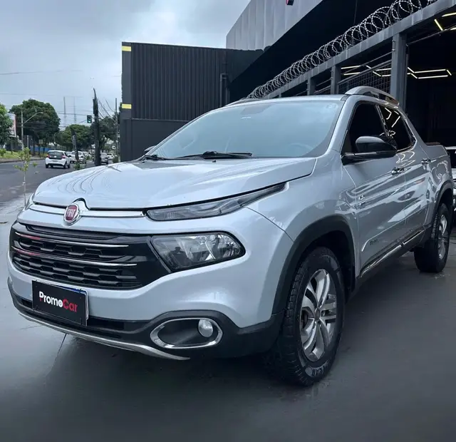 Carro Fiat Toro 2017 Volcano 2.0 diesel AT9 4x4