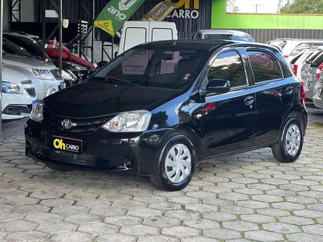 Carro Toyota Etios 2013 XS 1.3 (Flex)