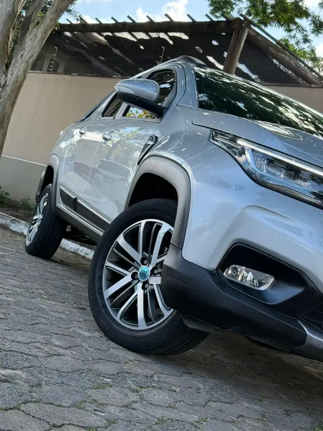 Carro Fiat Strada 2024 Volcano 1.3 Cabine Dupla (Aut.)