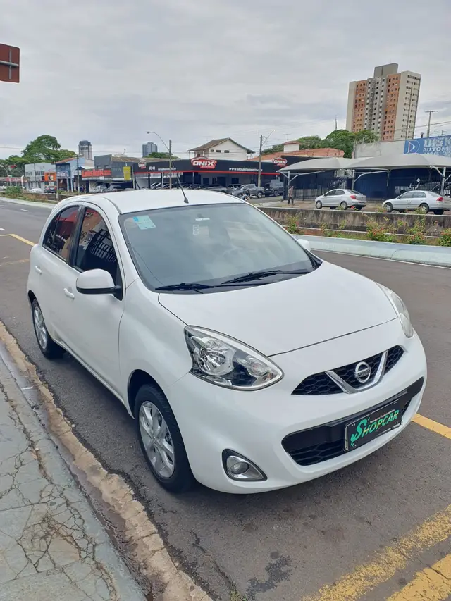Carro Nissan March 2017 1.0 12V SV (Flex)