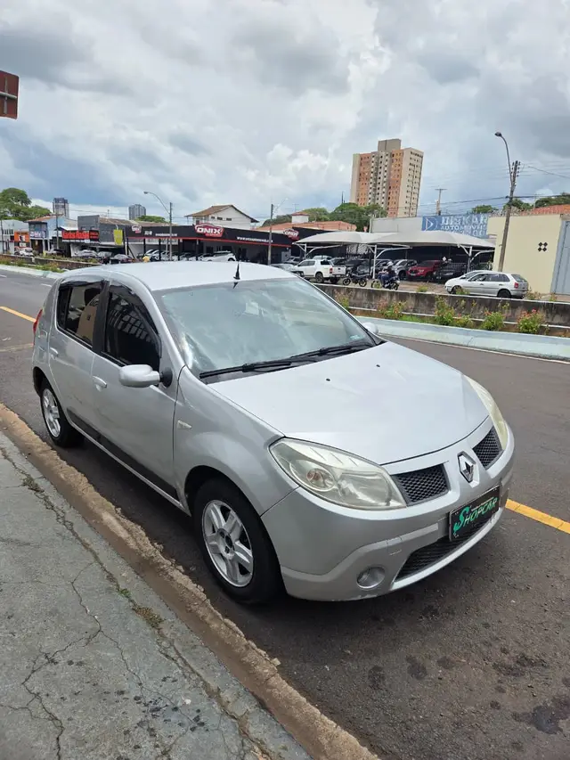 Carro Renault Sandero 2009 Privilège 1.6 8V Hi-Torque (flex)