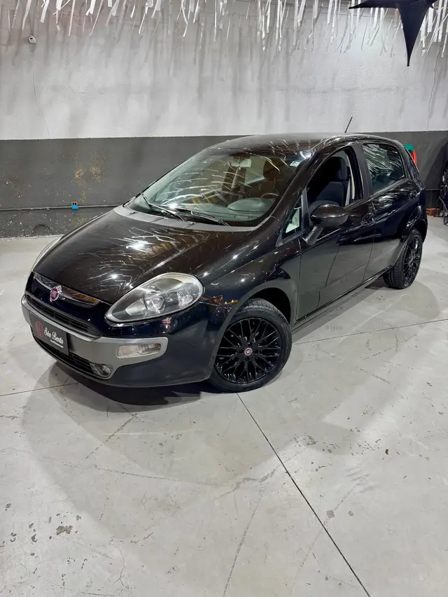 Carro Fiat Punto 2014 ESSENCE SP 1.6 Flex 16V 5p