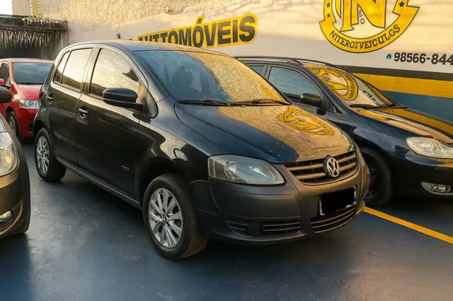 Carro Volkswagen Fox 2009 Route 1.6 8V (Flex)