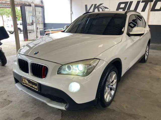 Carro BMW X1 2011 2.0 sDrive18i Top (Aut)