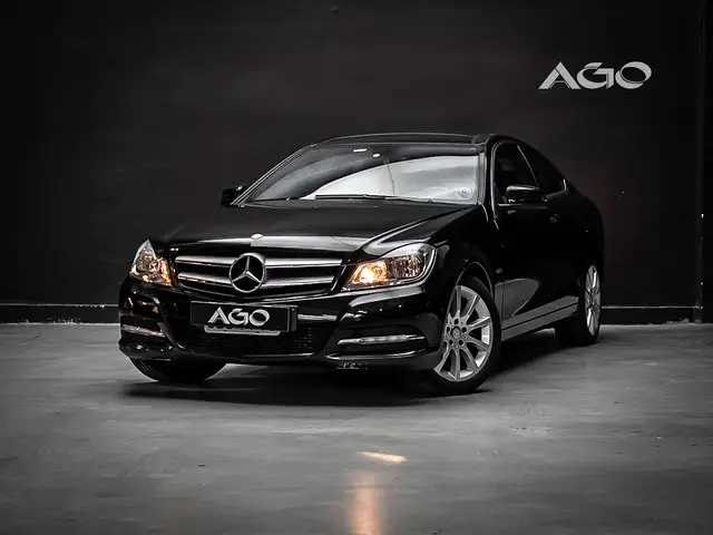 Carro Mercedes-Benz Classe C 2012 C 180 CGI Coupe