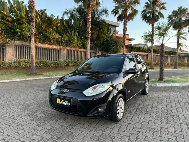 Carro Ford Fiesta Hatch 2011 1.0 (Flex)