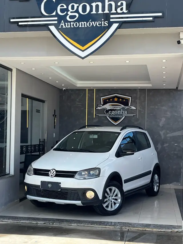 Carro Volkswagen CrossFox 2014 1.6 VHT (Flex)