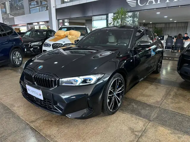 Carro BMW 320i 2023 M Sport 2.0 Turbo (Aut.)