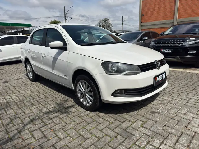 Carro Volkswagen Voyage 2014 1.6 VHT City (Flex)