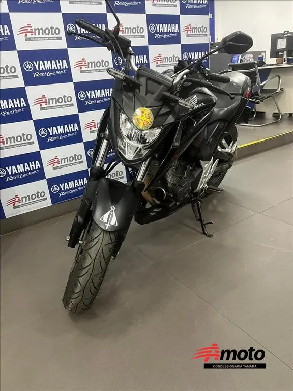 Moto Honda CB 300F Twister 2023 (CBS)