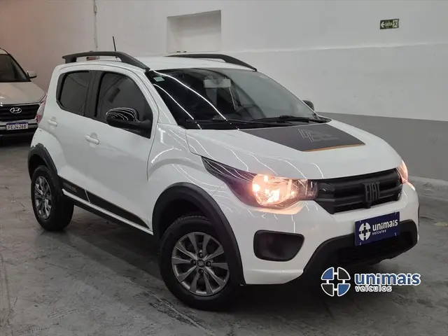 Carro Fiat Mobi 2024 Trekking 1.0