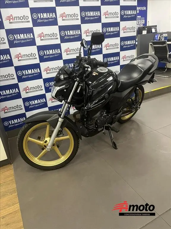 Moto Yamaha YBR 150 Factor 2025 DX