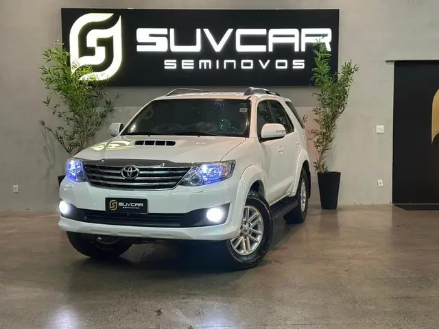 Carro Toyota Hilux Cabine Dupla 2013 Hilux 3.0 TDI 4x4 CD SRV (Aut)