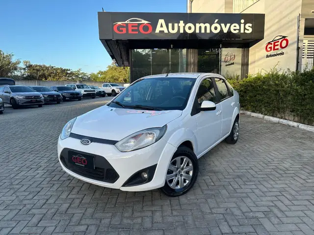 Carro Ford Fiesta Sedan 2014 SE 1.6 Rocam (Flex)