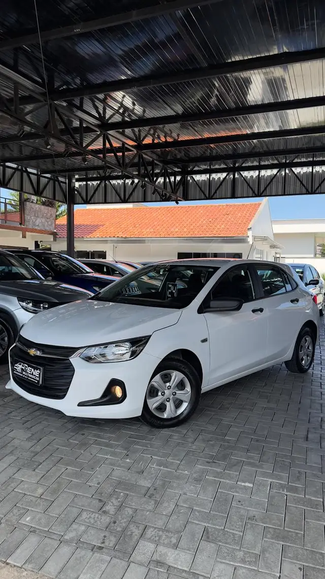 Carro Chevrolet Onix 2024 1.0