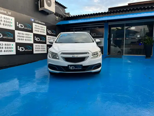 Carro Chevrolet Onix 2014 1.0 LT SPE/4