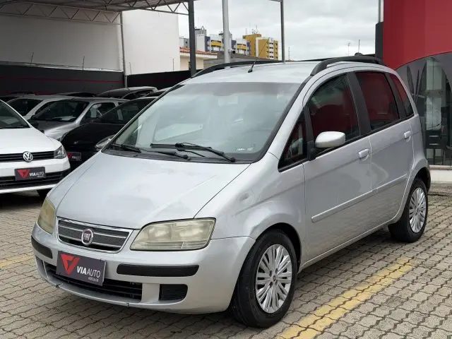Carro Fiat Idea 2010 ELX 1.4 (Flex)