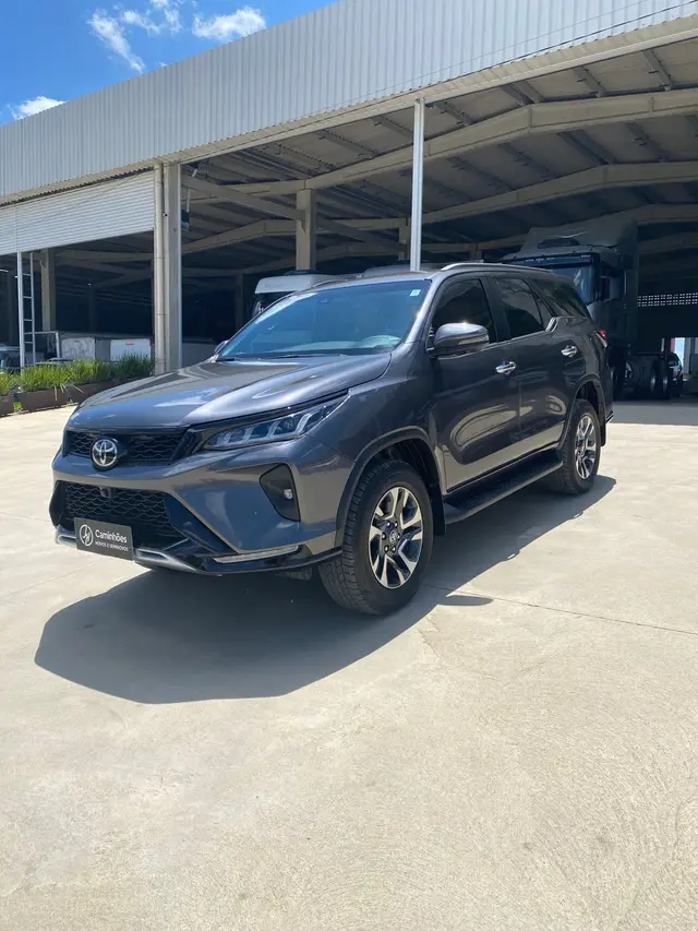 Carro Toyota SW4 2025 Diamond  2.8 Turbodiesel 4x4 (Aut.)