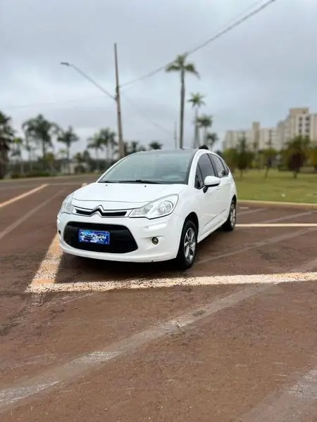 Carro Citroën C3 2018 Attraction 1.2 12V (Flex)