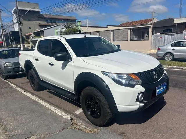 Carro Mitsubishi L200 Triton Sport 2020 GLX 2.4 4x4 Diesel
