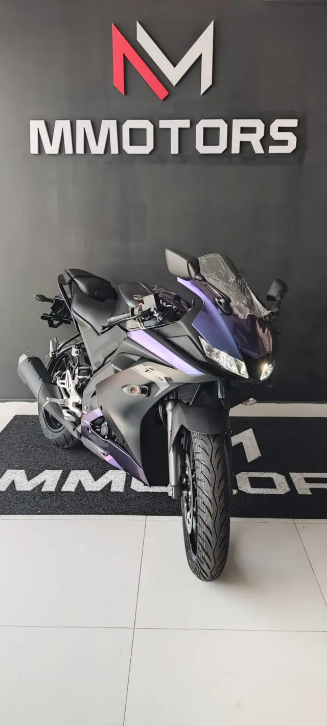 Moto Yamaha YZF R15 2025 ABS