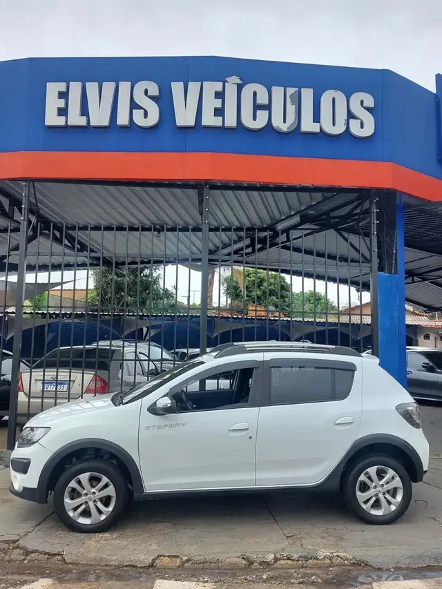 Carro Renault Sandero Stepway 2015 1.6 8V Easy-R (Flex)