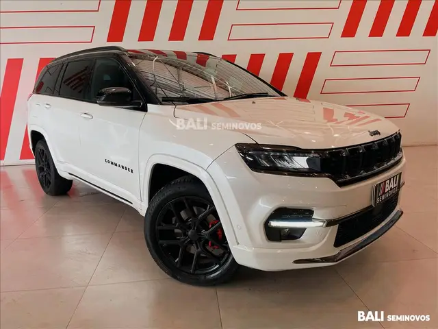 Carro Jeep Commander 2025 Blackhawk 2.0 Hurricane