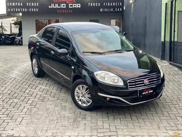 Carro Fiat Linea 2016 Essence 1.8 16V (Flex)