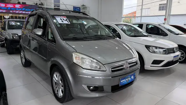 Carro Fiat Idea 2014 Essence 1.6 16V E.TorQ (Flex)