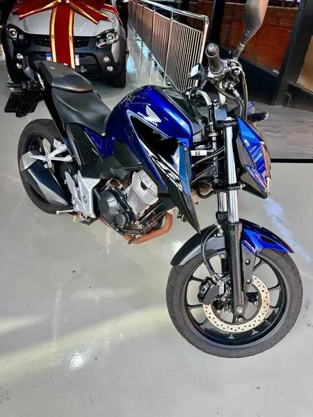 Moto Honda CB 300F Twister 2025 (CBS)