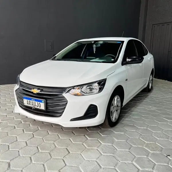 Carro Chevrolet Onix Plus 2023 LT 1.0