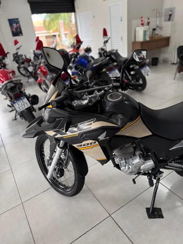 Moto Honda XRE 300 2023 Adventure