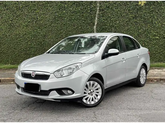 Carro Fiat Grand Siena 2015 Essence 1.6 16V (Flex)