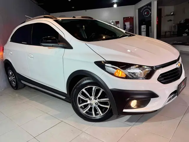 Carro Chevrolet Onix 2018 1.4 Activ SPE/4 (Aut)