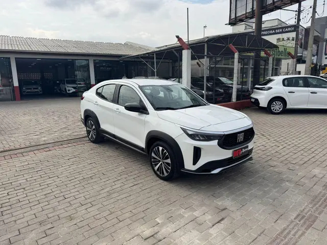 Carro Fiat Fastback 2024 Audace