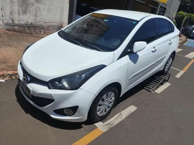 Carro Hyundai HB20S 2014 1.6 Comfort Plus (Aut) (Flex)