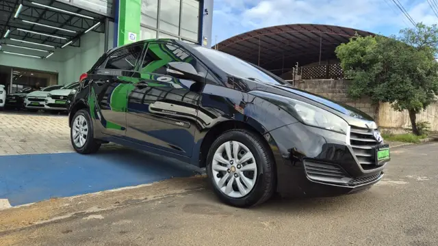 Carro Hyundai HB20 2017 1.6 Comfort Plus (Flex)